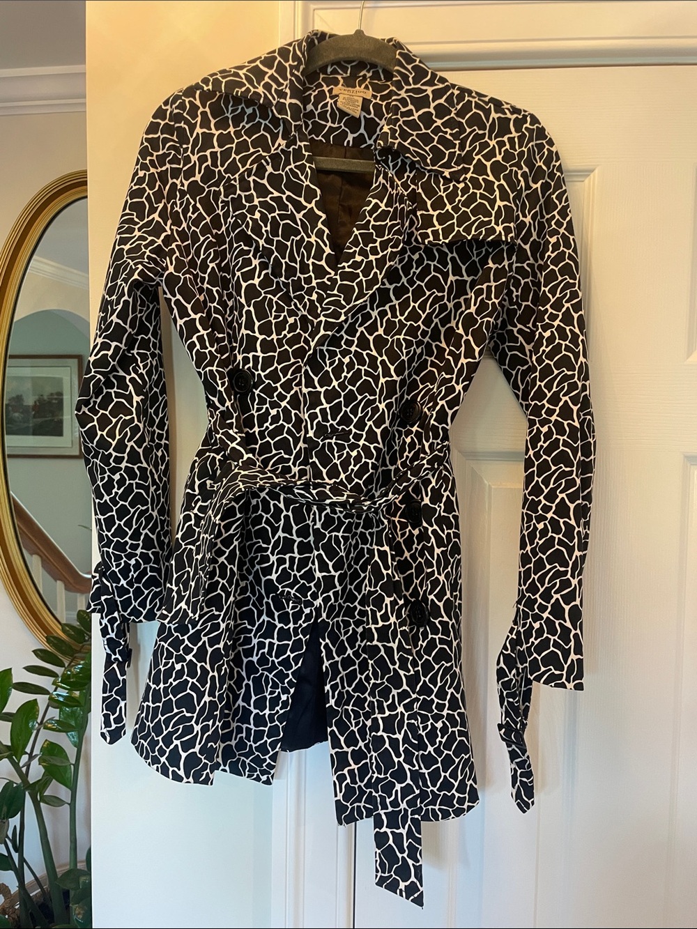 Vertigo Paris Black and White Abstract Print Jacket